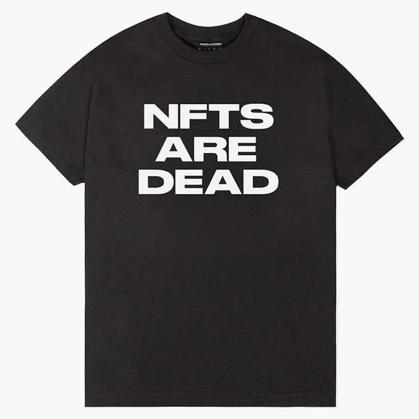 I centinaia di NFT sono t-shirt morti neri