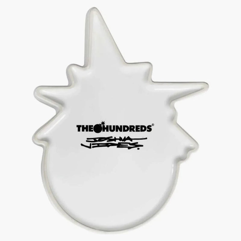 Hundratals x vider Adam bombar Ashtray White