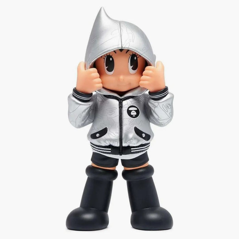 Toyqube x aape Una figura de Astro Boy de 10 aniversario de Bathing Ape