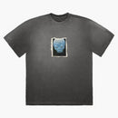 Travis Scott más alto en la habitación Tamilla alienígena negra