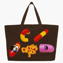 Travis Scott ślizga się martwy brąz