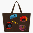 Travis Scott ślizga się martwy brąz