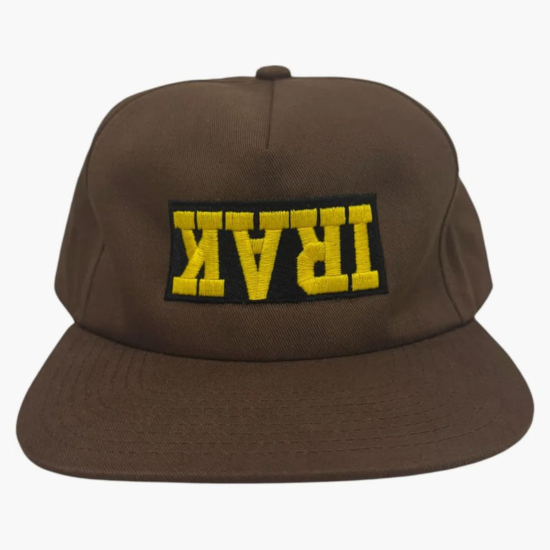 Logo Travis Scott X Irak má Brown