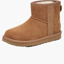 Ugg clásico mini logotipo boot castaño (mujer)