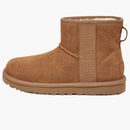 Ugg clásico mini logotipo boot castaño (mujer)