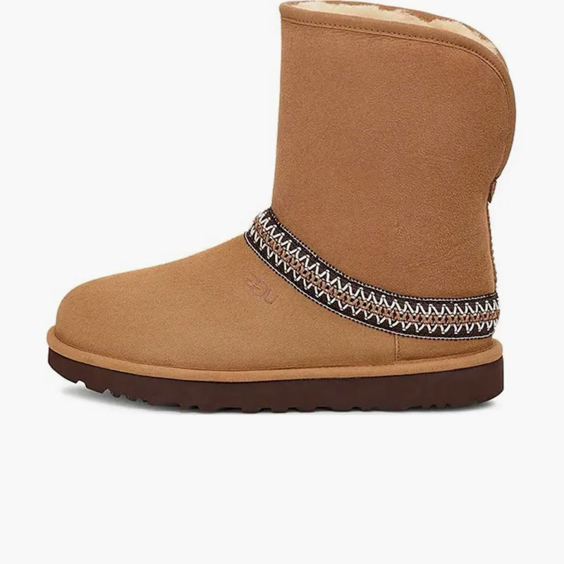 Ugg Classic Short Crescent Boot Chestnut (Women's)