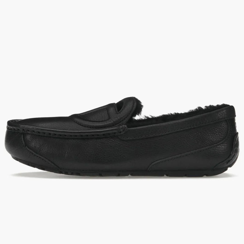 Ugg x telfar logo loafer svart