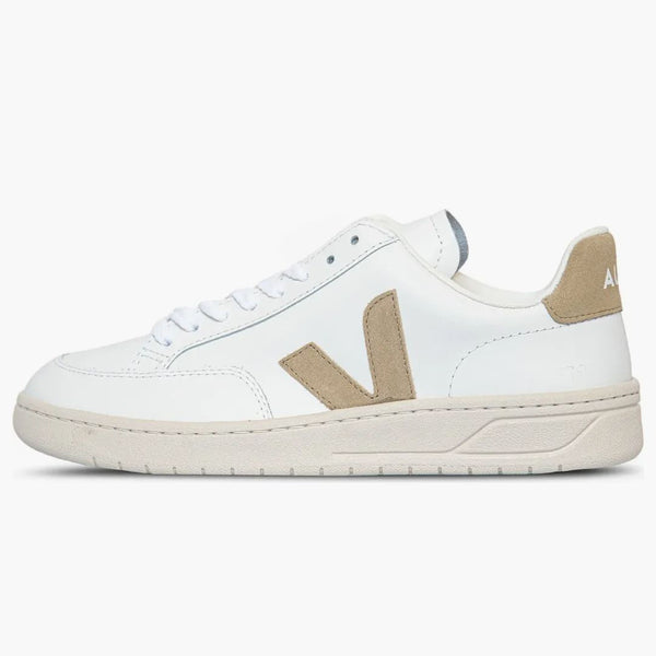 Veja V-12 bílá duna