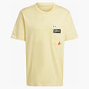 Tè grafico tascabile adidas remoji quasi giallo