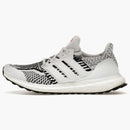 Adidas Ultra Boost 5.0 Dna Primeblue White Black (gs)