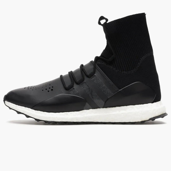 Adidas Y-3 se blíží černou bílou
