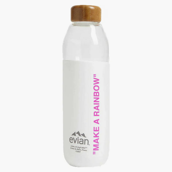 Evian od Virgil Abloh x Soma Vytvořte duhovou plnou skleněnou láhev s vodou bílou/růžovou