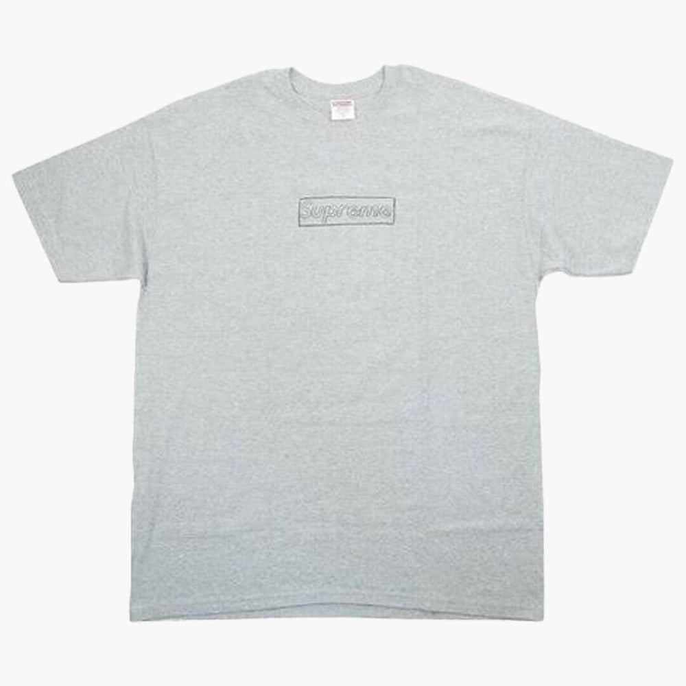 Kaufe das Supreme Kaws Box Logo Tee bei Hypeneedz